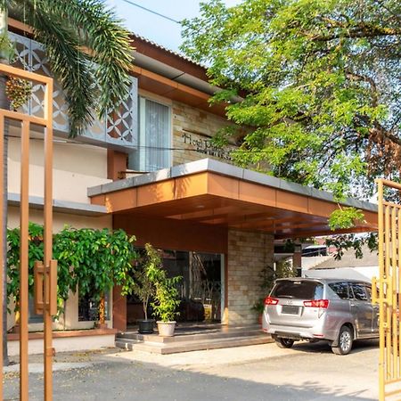 Reddoorz Plus Syariah Near Java Supermall Semarang 2 Dış mekan fotoğraf