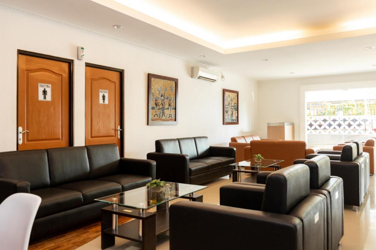 Reddoorz Plus Syariah Near Java Supermall Semarang 2 Dış mekan fotoğraf