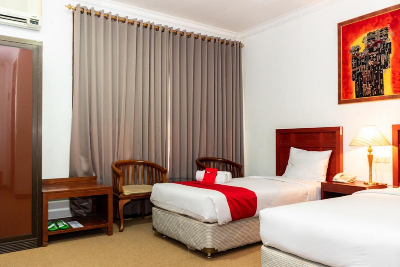 Reddoorz Plus Syariah Near Java Supermall Semarang 2 Dış mekan fotoğraf