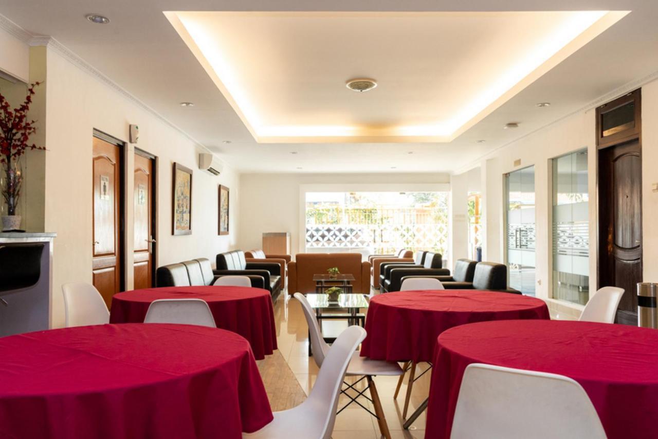 Reddoorz Plus Syariah Near Java Supermall Semarang 2 Dış mekan fotoğraf