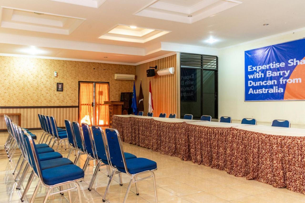 Reddoorz Plus Syariah Near Java Supermall Semarang 2 Dış mekan fotoğraf