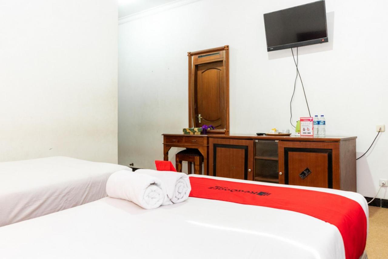 Reddoorz Plus Syariah Near Java Supermall Semarang 2 Dış mekan fotoğraf