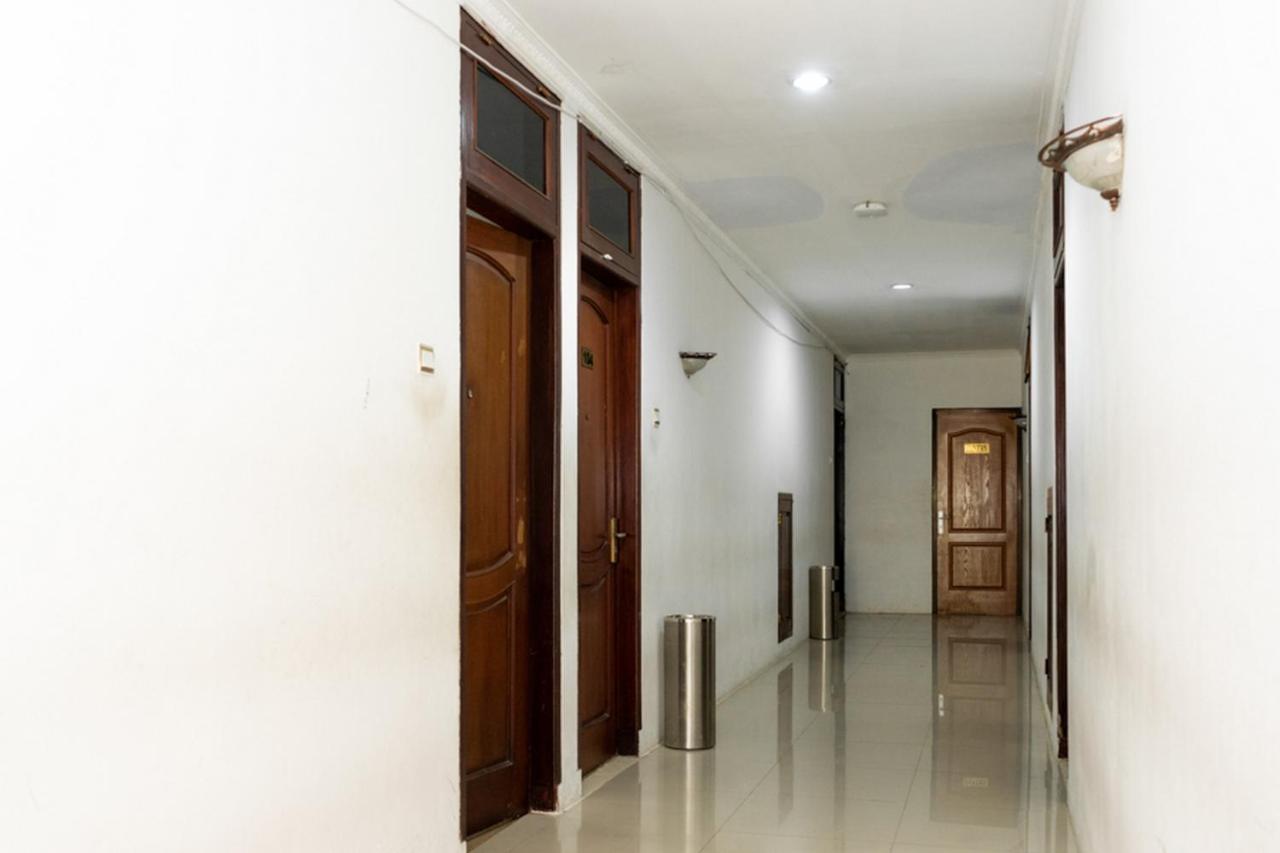 Reddoorz Plus Syariah Near Java Supermall Semarang 2 Dış mekan fotoğraf