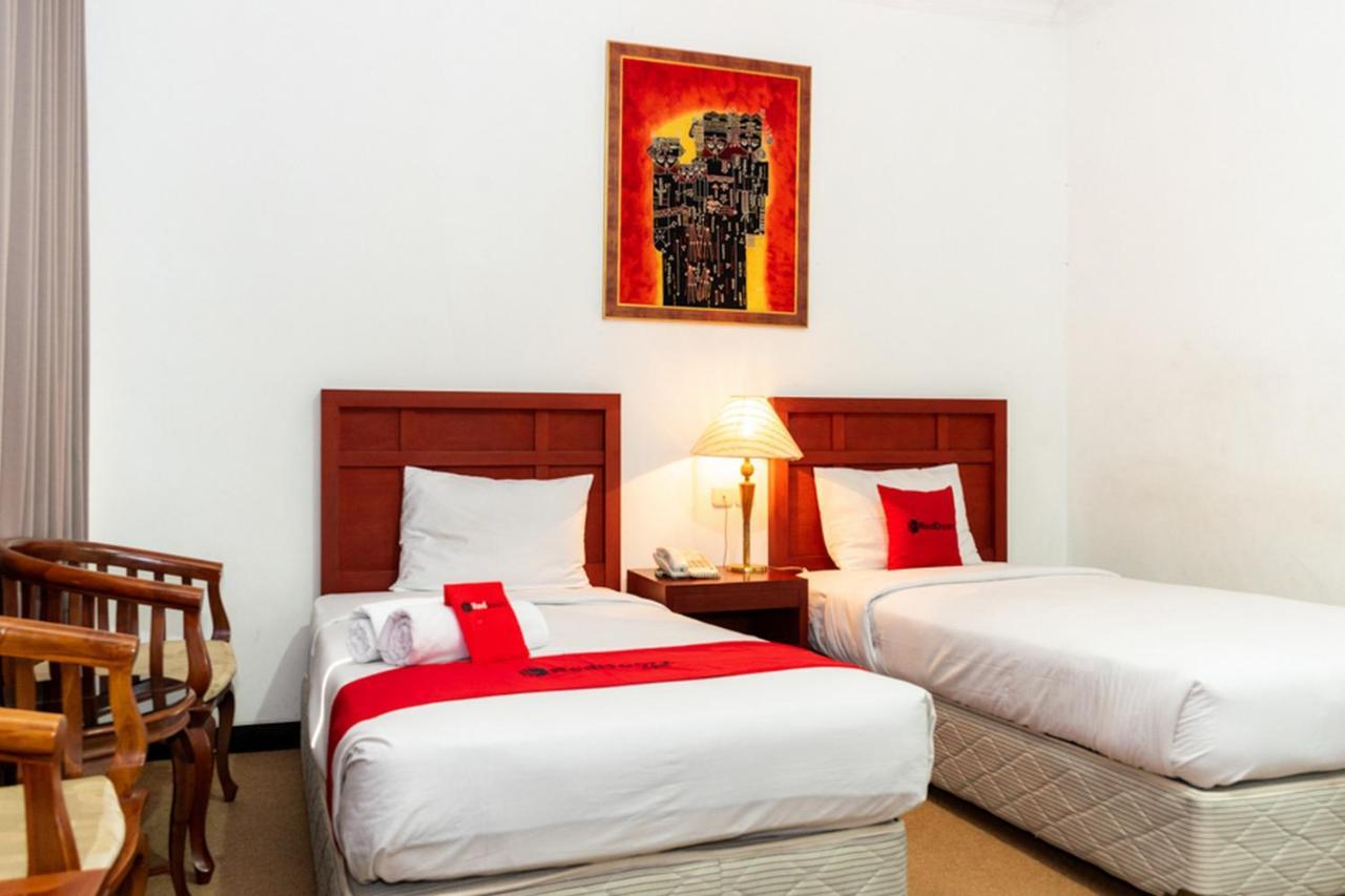 Reddoorz Plus Syariah Near Java Supermall Semarang 2 Dış mekan fotoğraf