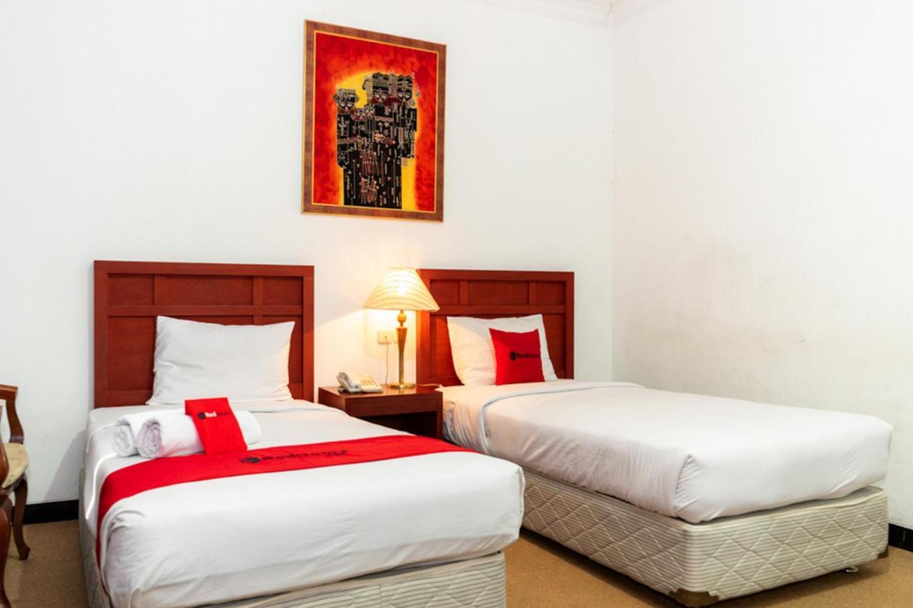 Reddoorz Plus Syariah Near Java Supermall Semarang 2 Dış mekan fotoğraf