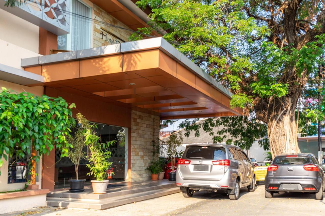 Reddoorz Plus Syariah Near Java Supermall Semarang 2 Dış mekan fotoğraf